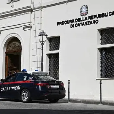 Prostituzione tra Squillace e Copanello: 6 custodie cautelari