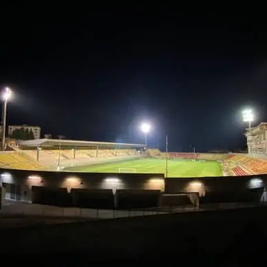 Rogo: elicotteri nella notte sul terreno del 'Ceravolo'