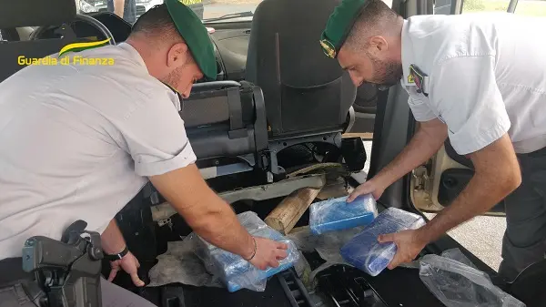 Operazione antidroga Dda: 46 arresti - NOMI e VIDEO