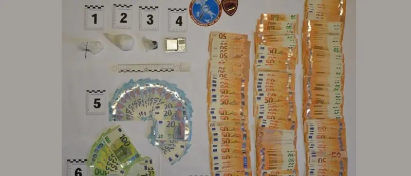 Coppia di disoccupati piena di soldi: carcere per lui, domiciliari per lei