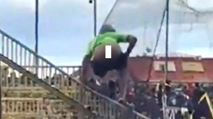 Daspo di 5 anni e denuncia a tifoso crotonese denudatosi al Ceravolo