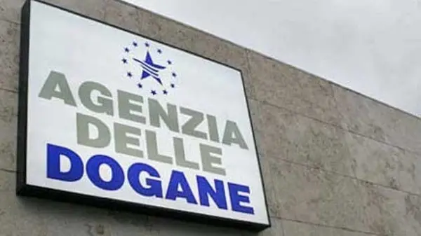 Barcone su scogli, precisazioni di Agenzia Dogane e Monopoli
