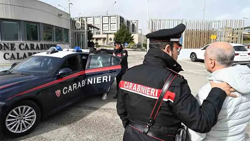 Droga, il calvario di due genitori succubi del figlio violento