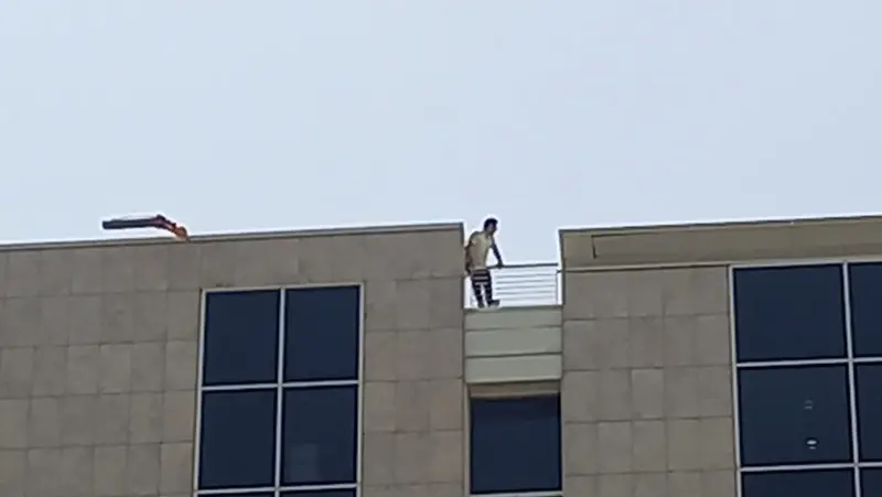 Tirocinanti sospendono protesta dopo intervento Cannizzaro (FI)