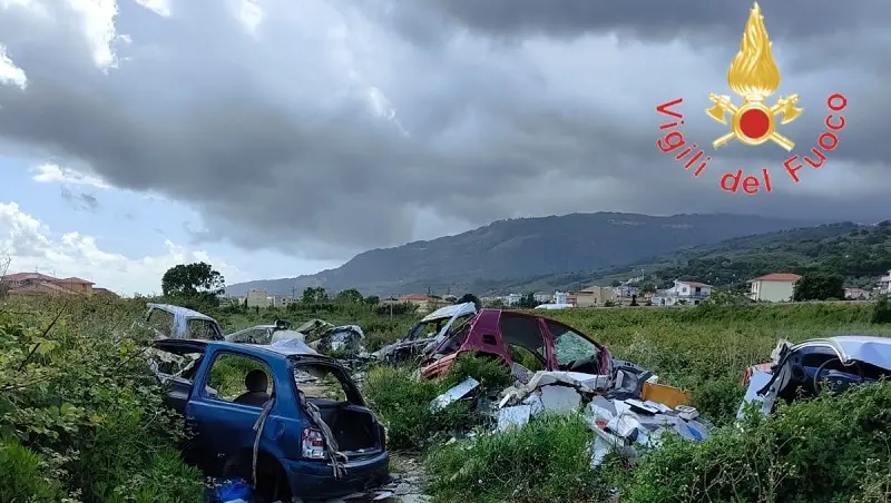 Colonne di fumo, ennesimo rogo dallo Scordovillo