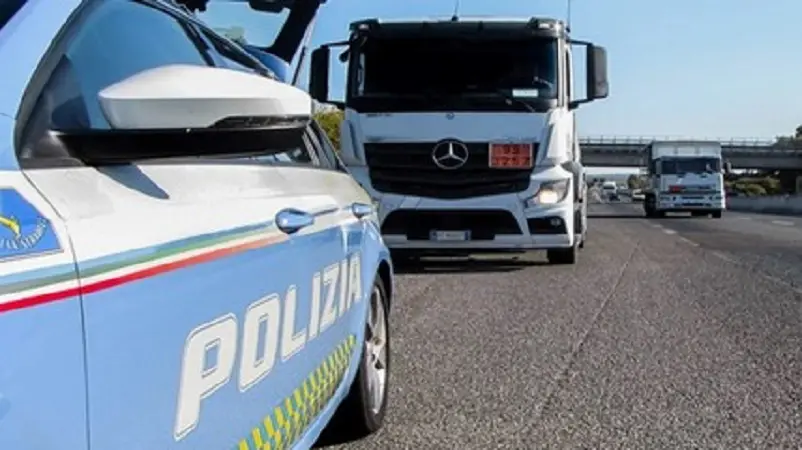 Radiocomando per alterare tachigrafo: deferito autista tir