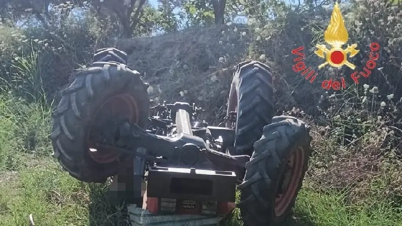 Tragedia nel quartiere Barone: muore schiacciato dal trattore
