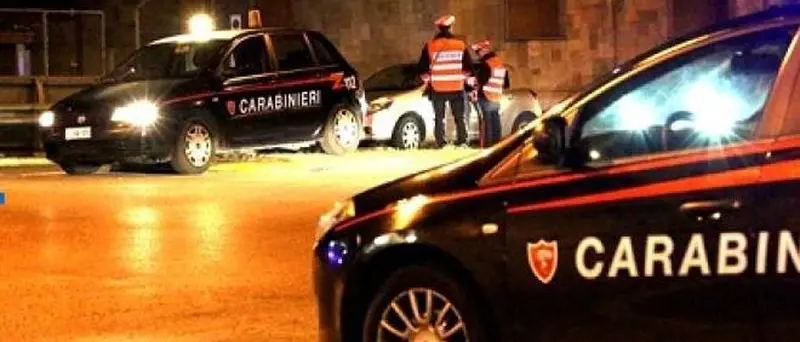 Santa Maria, 21enne sudamericano si prostituiva in casa di 51enne: denunciati