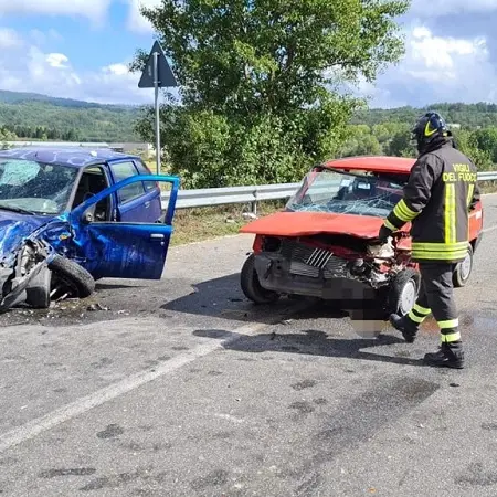 Grave incidente tra Decollatura e Soveria Mannelli, feriti elitrasportati
