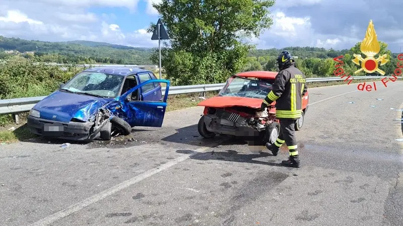 Grave incidente tra Decollatura e Soveria Mannelli, feriti elitrasportati
