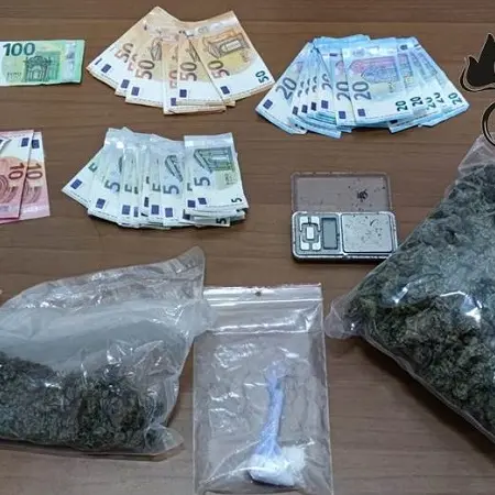 Taverna, disoccupato sorpreso con 'maria' in auto ed a casa