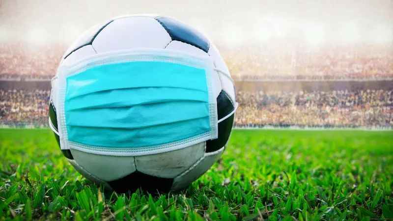 Il covid irrompe tra le Aquile: quattro positivi e quattro in isolamento