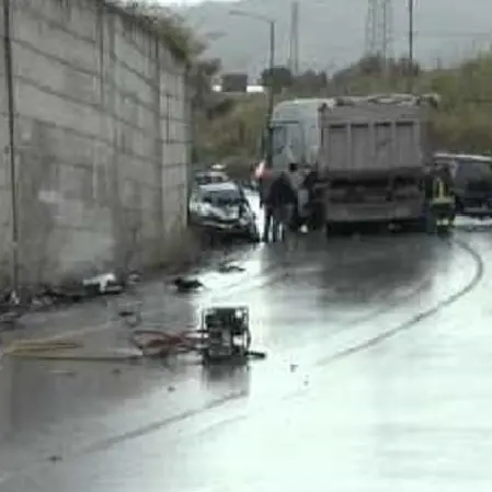 Morte De Micheli, omicidio colposo per autista tir e risarcimento - VIDEO