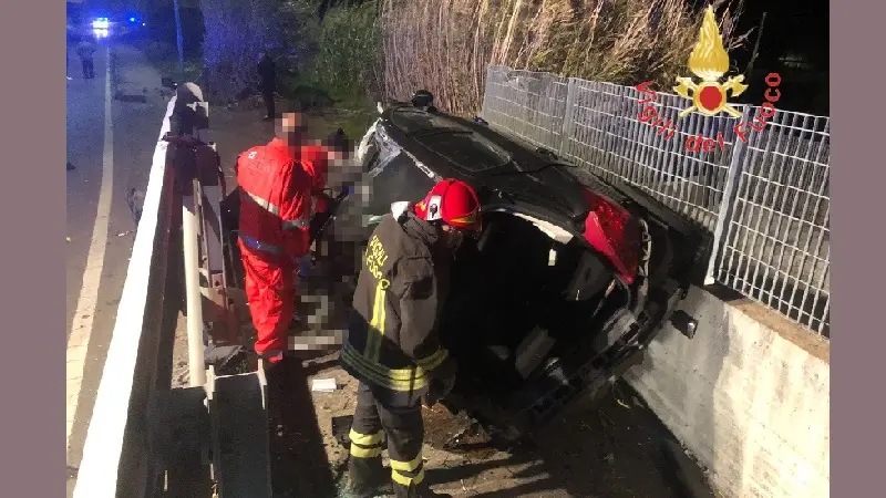 Dramma nella notte: due giovani deceduti nel Soveratese (NOMI)