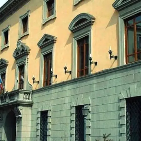 Faccia a faccia (sintetico) tra i sei candidati alla poltrona di sindaco