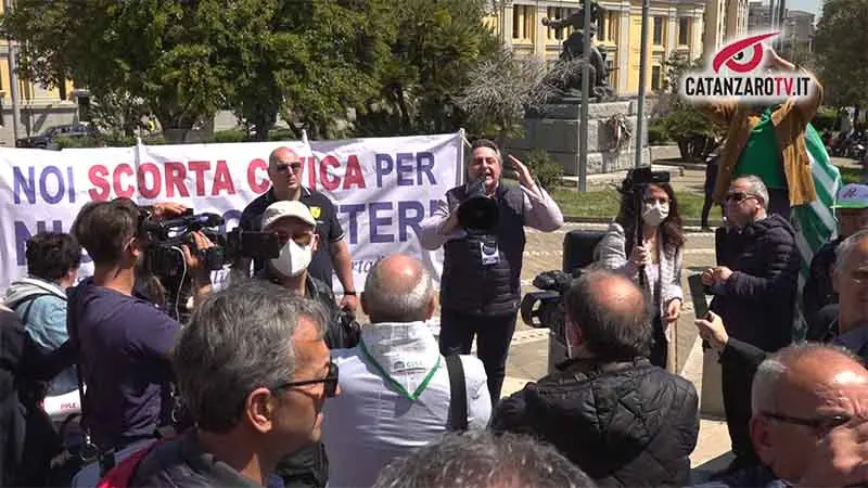 Antimafia, offerta una 'Scorta Civica' al procuratore Gratteri - VIDEO