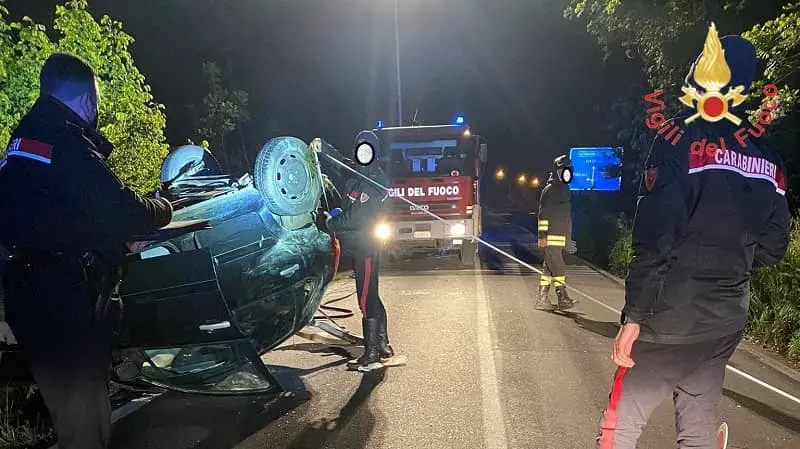 Incidente nella notte, ferito conducente Citroen C3