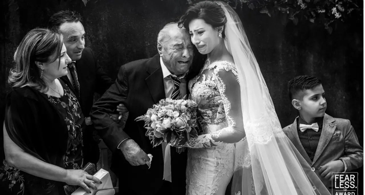 Prestigioso premio internazionale per il fotografo vibonese Bevacqua: così ha immortalato “L'ultimo abbraccio”