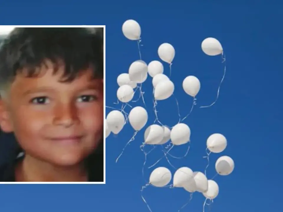 Gioia Tauro si stringe attorno alla famiglia del piccolo Nico morto a 8 anni: il Comune avvia raccolta fondi