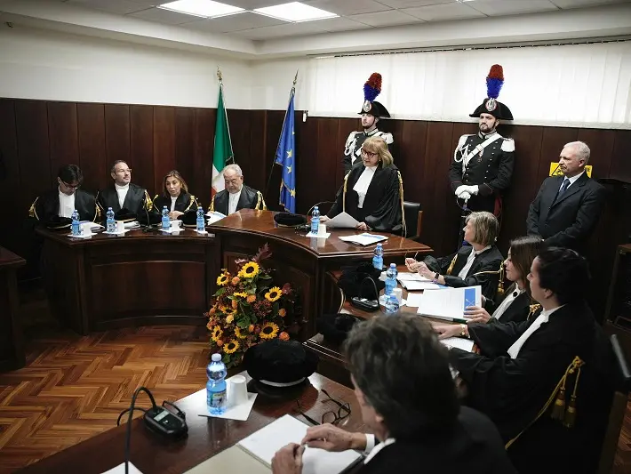Alla Regione Calabria i costi della politica non tornano: «Giunta e Consiglio si rimpallano milioni in modo poco chiaro»