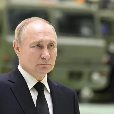 Dall’Ue nuove sanzioni contro la Russia. E Trump cancella l’incontro con Putin: «Lo vedrò in futuro»\n