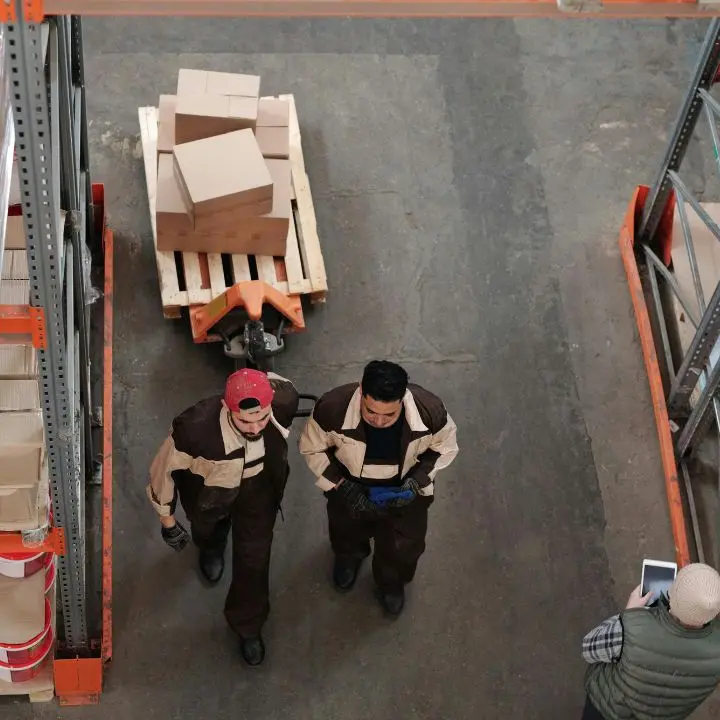 Amazon verso un futuro automatizzato: 600mila posti di lavoro a rischio entro il 2033\n