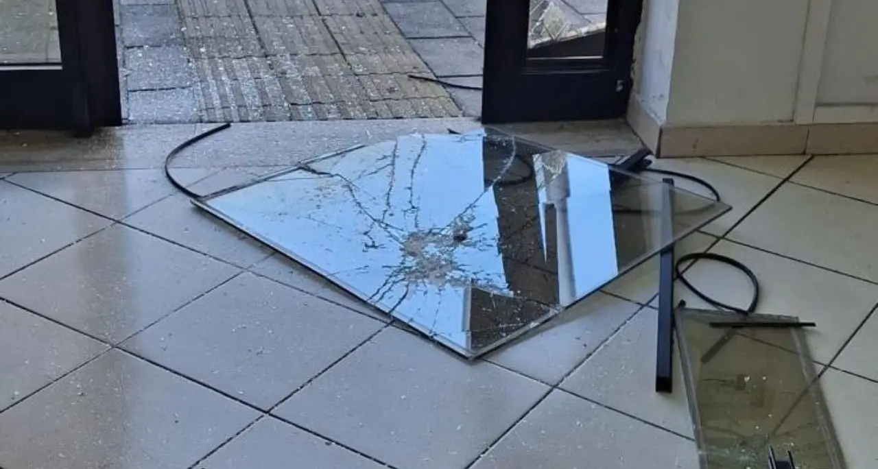 Delegazione comunale di Rossano vandalizzata, Stasi: «Atto che non deve rimanere impunito»\n