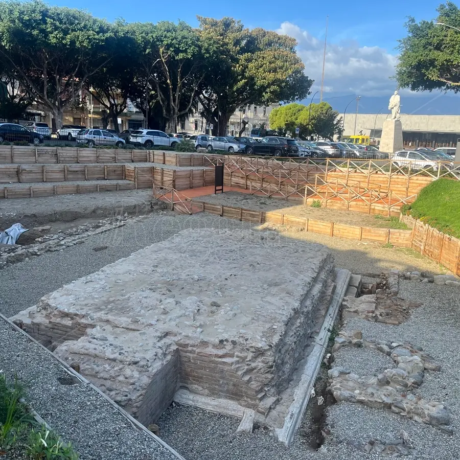 Reggio, gli scavi archeologici di Piazza Garibaldi ancora chiusi in attesa del collaudo fissato a fine mese