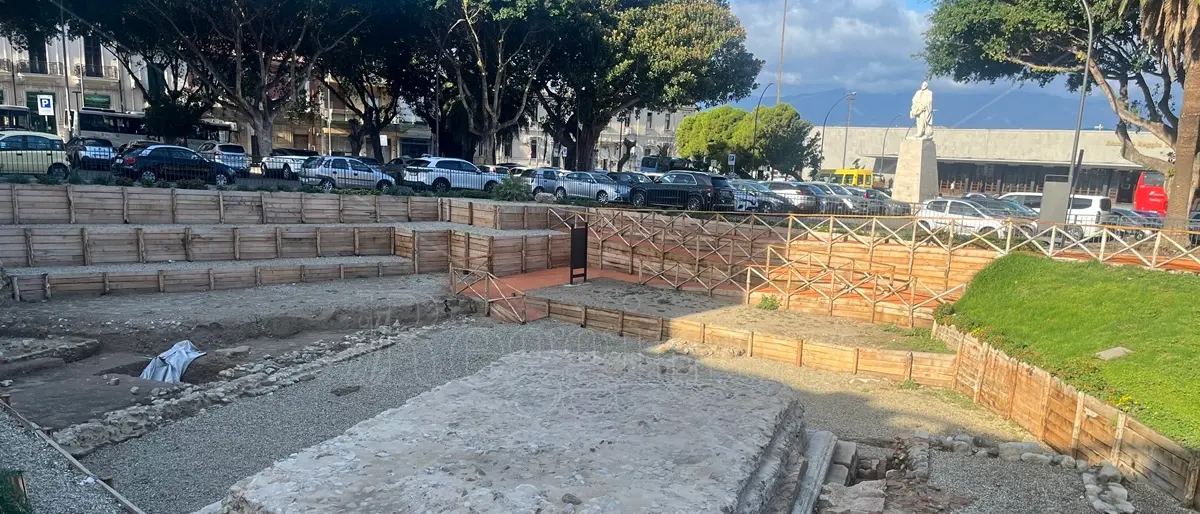 Reggio, gli scavi archeologici di Piazza Garibaldi ancora chiusi in attesa del collaudo fissato a fine mese