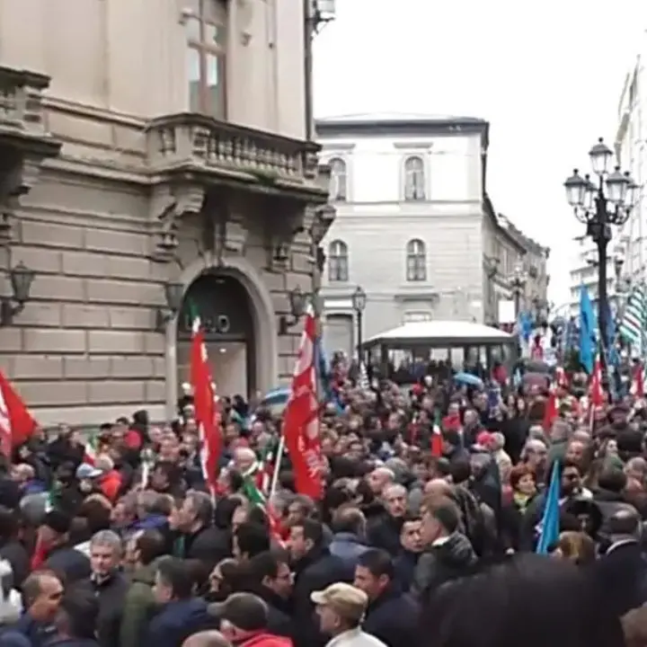 Vertenza Lpu/Lsu, sarà un autunno caldo: previste manifestazioni a Catanzaro e Roma\n