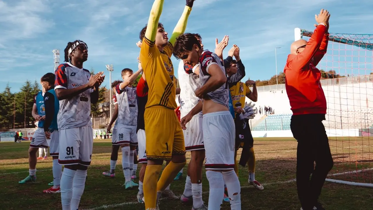 Serie D, la\u00A0Vibonese impegnata in trasferta: rossoblù per difendere la vetta, il Savoia per conquistarla\n
