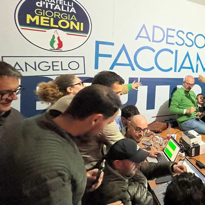 FdI Cosenza: «Al Comune grave disorganizzazione dei servizi cimiteriali. E’ il 1970, altro che 2050»