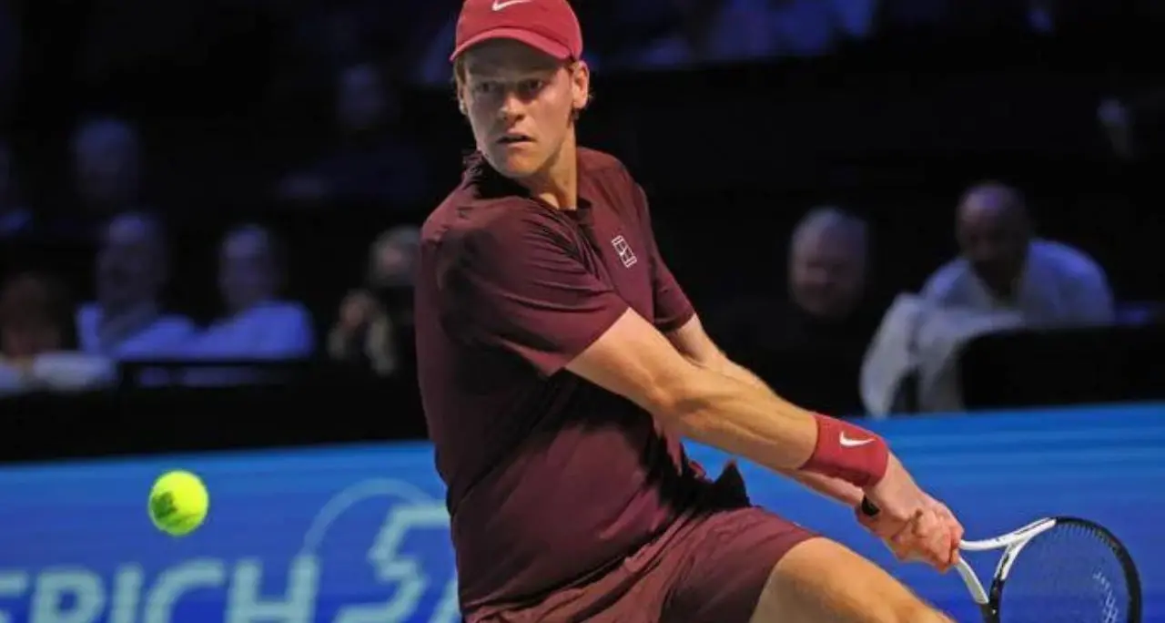 Tennis, Sinner vince il derby con Cobolli e accede ai quarti a Vienna