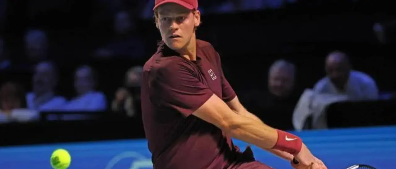 Tennis, Sinner vince il derby con Cobolli e accede ai quarti a Vienna