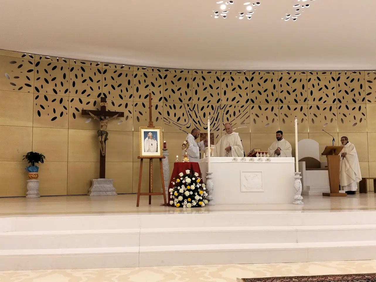 Placanica, al Santuario dello Scoglio un pomeriggio di fede\u00A0dedicato a San Giovanni Paolo II\n