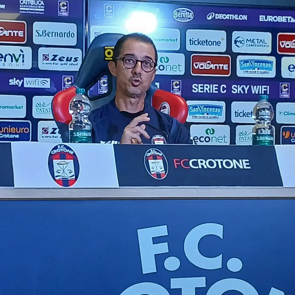 Cavese-Crotone, mister Longo: «Serve la rabbia giusta per ripartire dopo la sconfitta»\n