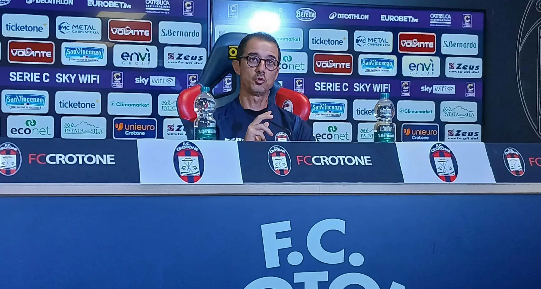 Cavese-Crotone, mister Longo: «Serve la rabbia giusta per ripartire dopo la sconfitta»\n