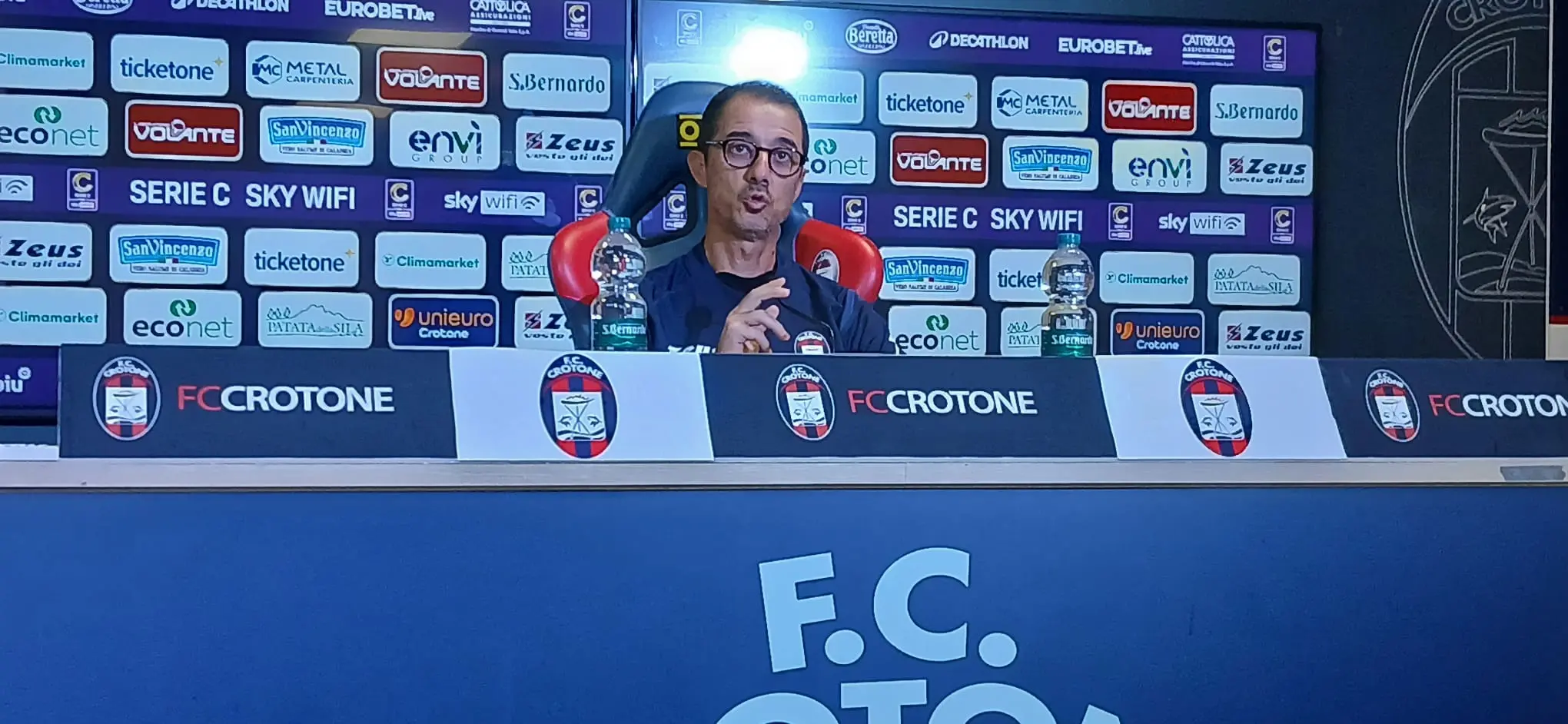 Cavese-Crotone, mister Longo: «Serve la rabbia giusta per ripartire dopo la sconfitta»\n