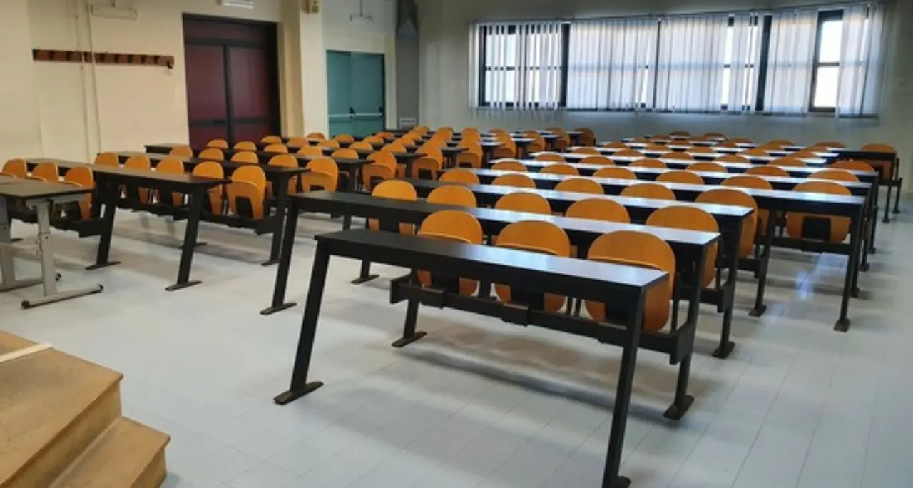 Tasse universitarie alle stelle: così gli atenei italiani tradiscono il diritto allo studio\n