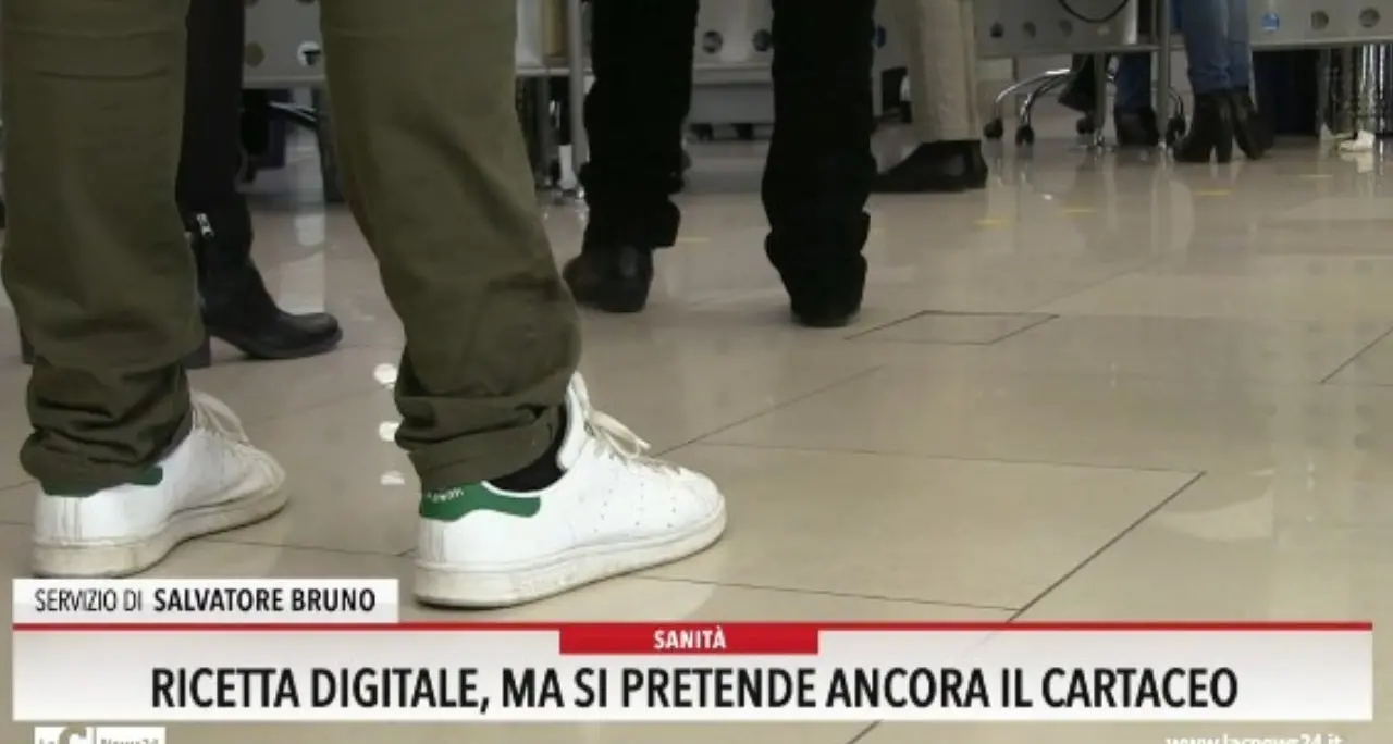 Ricetta digitale, ma si pretende ancora il cartaceo