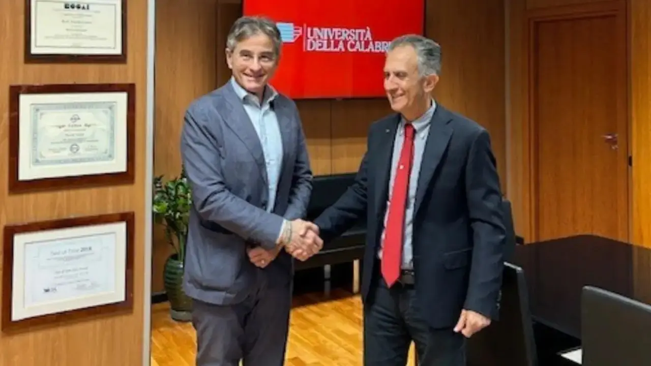 È tra i massimi esperti di interventi al cuore mininvasivi, all’Unical approda il cardiochirurgo\u00A0Daniele Maselli\n