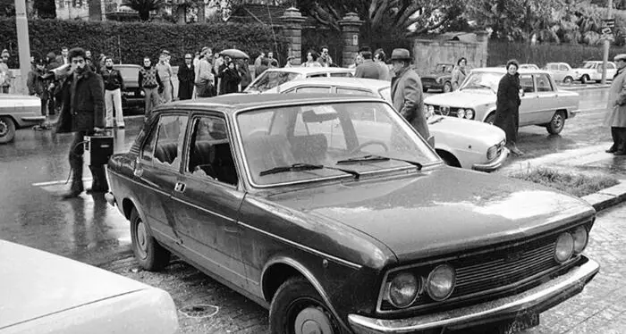 Omicidio di Piersanti Mattarella, ex prefetto arrestato per depistaggio: «Indagini inquinate da pezzi di istituzioni»\n