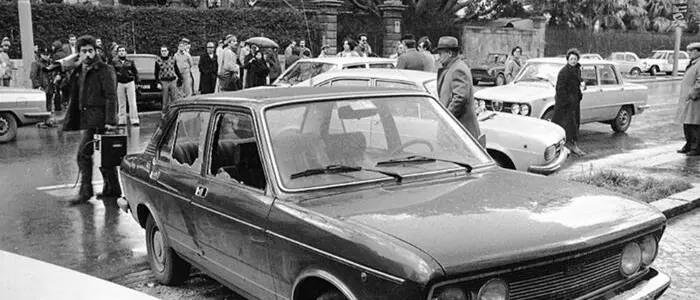 Omicidio di Piersanti Mattarella, ex prefetto arrestato per depistaggio: «Indagini inquinate da pezzi di istituzioni»\n