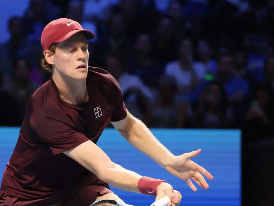 Tennis, Sinner “schianta” Bublik e vola in semifinale a Vienna