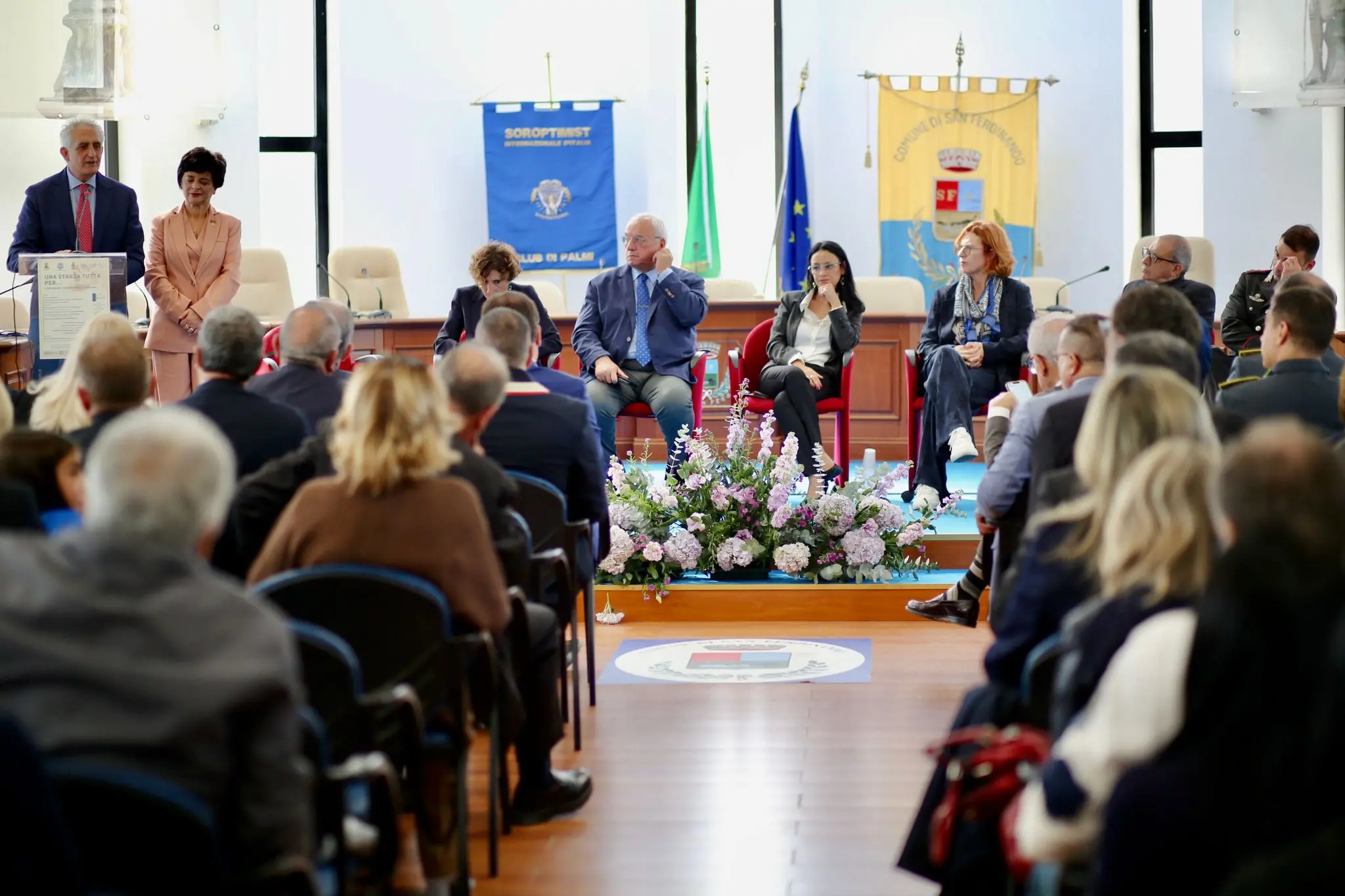 San Ferdinando, inaugurata la “Stanza tutta per sé” per accogliere e sostenere le vittime di violenza\n