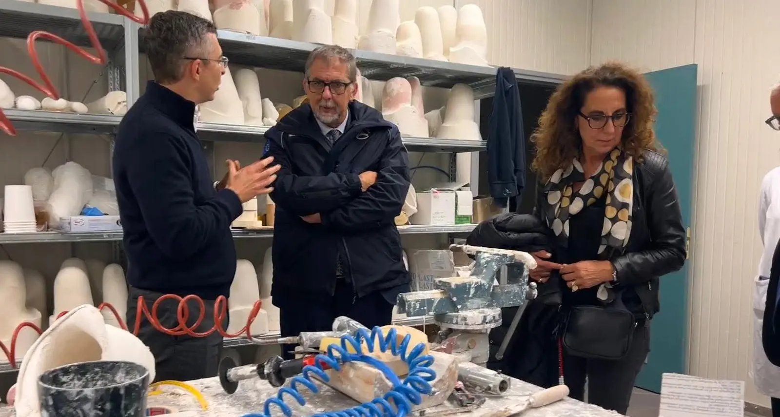 Ferro e Ciciliano in visita al Centro Protesi Inail di Lamezia: «Eccellenza al servizio delle persone»\n