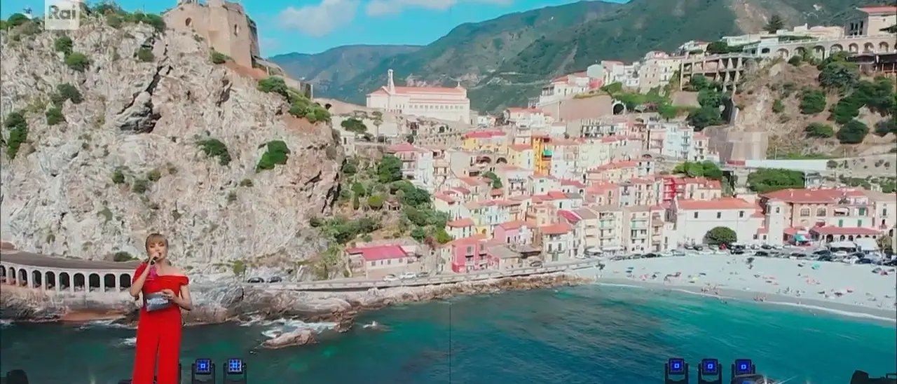 Calabria protagonista su Rai1: le sue bellezze e i panorami mozzafiato stasera a Ballando con le stelle