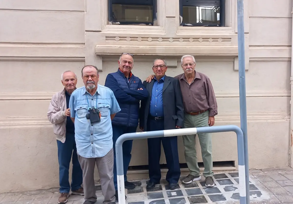 Tutti (o quasi) giù dalla finestra: dopo 60 anni si ritrovano cinque compagni della V^ G del Piria di Reggio\n