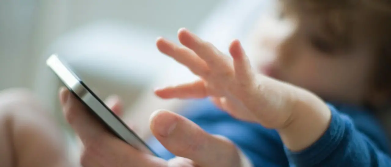 Il digitale nell’infanzia e l’illusione della quiete\n