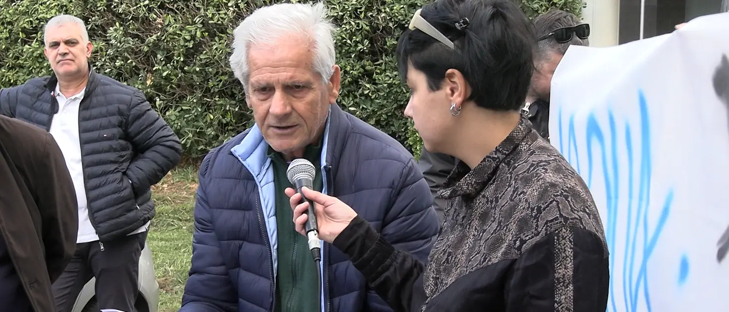 Protesta contro Sorical, i racconti: «Bollette da 300 euro, ma siamo senz’acqua»